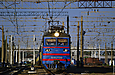 ВЛ82м-091 с пассажирским поездом Луганск - Киев отправляется со станции Чугуев
