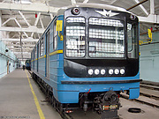 Модернизированный вагон типа Еж3 #5743 в электродепо "Московское"