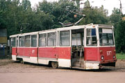 КТМ-5 #877, толкаемый КТМ-5 #841, возле Депо №1 (бывшего Ленинского трамвайного депо)