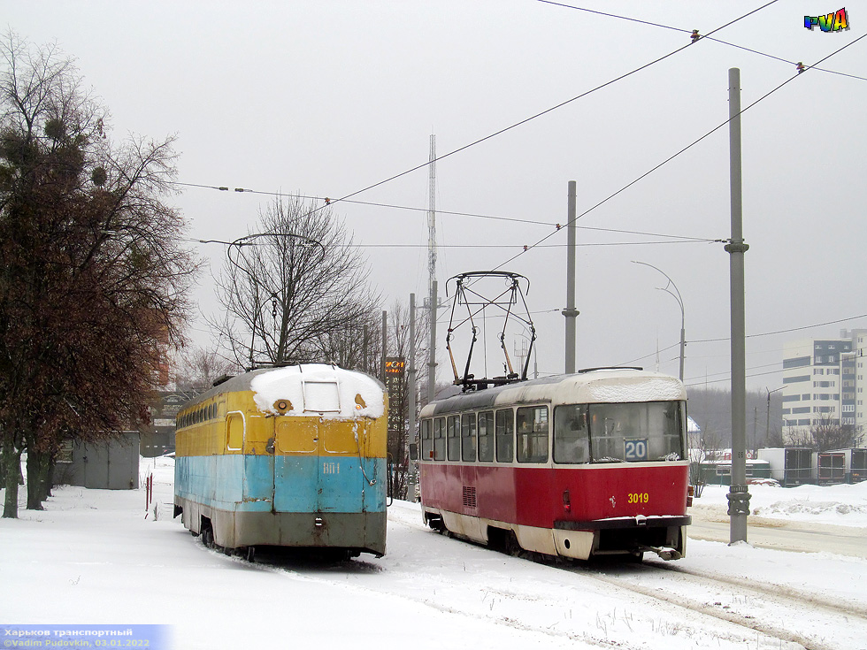ВП-1 и Tatra-T3SUCS #3019 20-го маршрута на разворотном круге "Проспект Победы"