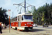 Tatra-T3SU #1710 22-го маршрута на остановке "Парк имени Горького"