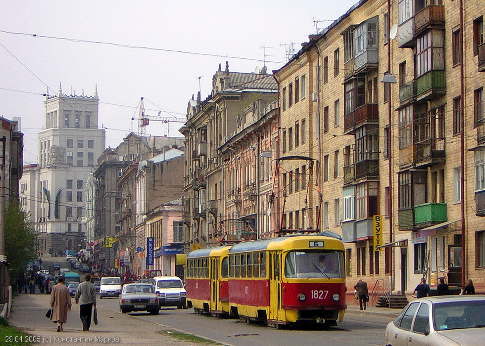 Tatra-T3SU #1827-1828 6-го маршрута в начале Московского проспекта