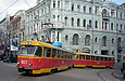 Tatra-T3SU #1827-1828 6-го маршрута поворачивает с Московского проспекта на площадь Конституции