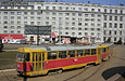 Tatra-T3SU #1827-1828 6-го маршрута отправляется с конечной станции "Южный вокзал"
