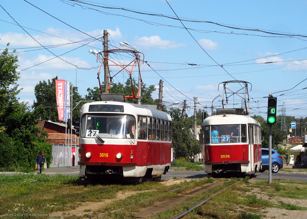 Т3-ВПСт #3016 и Tatra-T3A #3036 27-го маршрута на улице Академика Павлова на перекрестке с Салтовским шоссе