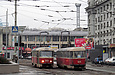 Tatra-T3SU #3021 и #425 20-го маршрута на конечной станции "Южный вокзал"