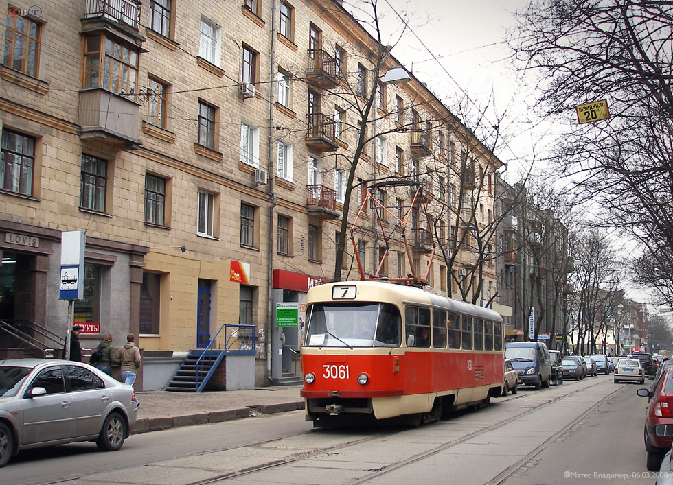 Tatra-T3SU #3061 7-го маршрута на улице Пушкинской (остановка "улица Гиршмана")