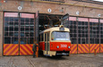 Tatra-T3SU #3068 при заезде в производственный корпус КП "Харьковский вагоноремонтный завод"