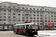 Tatra-T3SU #3068 6-го маршрута на разворотном кольце конечной станции "Южный вокзал"
