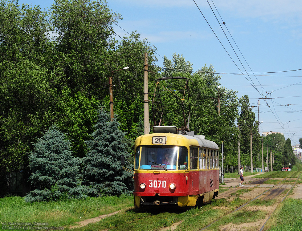 Tatra-T3SU #3070 20-го маршрута на улице Клочковской возле Сосновой горки