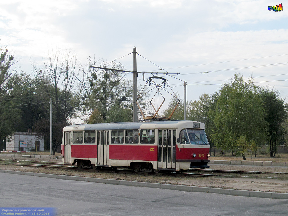 Tatra-T3SU #3070 20-го маршрута на проспекте Победы подъезжает к остановке "Улица Ахсарова"