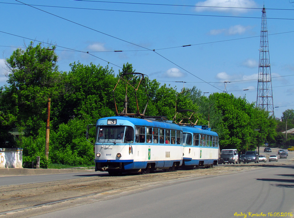 Tatra-T3A #5117-5118 3-го маршрута на улице Москалёвской поднимается на Основянский мост