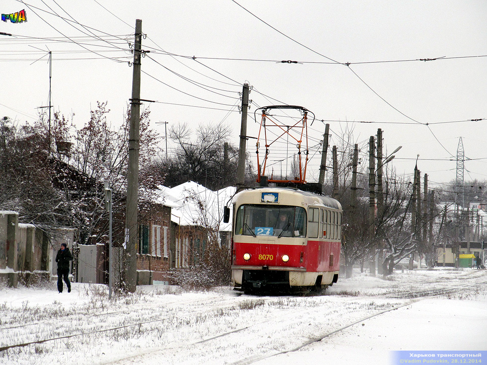 Tatra-T3M #8070 27-го маршрута на улице Академика Павлова в районе улицы Серп и молот