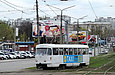 Tatra-T3SU #301 8-го маршрута на улице Академика Павлова поворачивает в Салтовский переулок