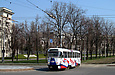 Tatra-T3SUCS #301 12-го маршрута на проспекте Независимости пересекает проспект Науки