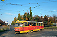 Tatra-T3SU #304 27-го маршрута поворачивает с проспекта Тракторостроителей на улицу Героев Труда