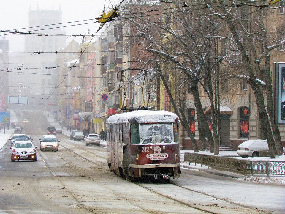 Tatra-T3SU #312 6-го маршрута на Московском проспекте в районе Харьковской набережной