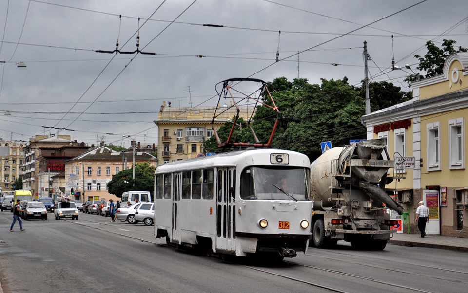 Tatra-T3SU #312 6-го маршрута на Московском проспекте в районе площади Руднева