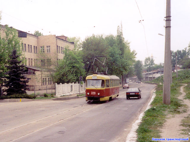 Tatra-T3SU #329 15-го маршрута на улице Шевченко между улицей Маршала Бажанова и Белгородским спуском
