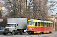 Tatra-T3SU #372 27-го маршрута и ГАЗ-3307 на улице Академика Павлова перед поворотом на Московский проспект