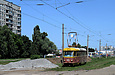 Tatra-T3SU #401 27-го маршрута на улице Академика Павлова подъезжает к остановке "Микрорайон 522"