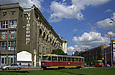Tatra-T3SU #423 14-го маршрута поворачивает с площади Розы Люксембург на Пролетарскую площадь