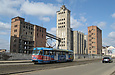 Tatra-T3SU #455 1-го маршрута на улице Красноармейской на фоне элеватора