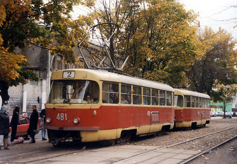 Tatra-T3SU #481-482 2-го маршрута на площади Восстания на остановке "Конный рынок"