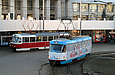 Tatra-T3SU #515 5-го маршрута и Tatra-T3SUCS #3095 20-го маршрута на конечной "Южный вокзал"