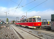 Tatra-T3SU #637-638 16-го маршрута на улице героев Труда возле одноименной станции метро