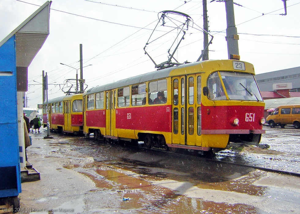 Tatra-T3SU #651-648 23-го маршрута на проспекте Тракторостроителей в районе перекрестка с проспектом 50-летия ВЛКСМ
