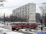 Tatra-T3SU #652-690 26-го маршрута поворачивает с улицы Героев труда на проспект Тракторостроителей
