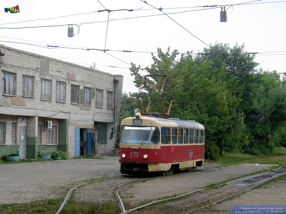 Tatra-T3SU #679 маршрута 16-А маршрута перед отправлением от конечной станции "Салтовская"