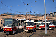 Tatra-T6A5 #4532, Tatra-T3SUCS #3062, Tatra-T3А #3059 и Tatra-T3SUCS #337 напротив цеха бывшего Коминтерновского трамвайного депо