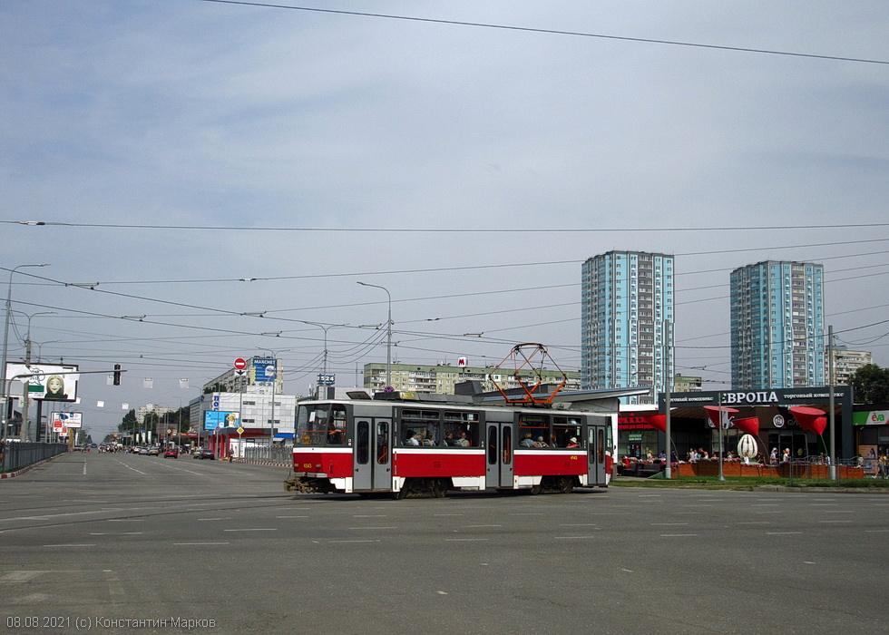 Tatra-T6A5 #4543 27-го маршрута на перекрестке улиц Академика Павлова и Героев Труда