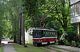 Tatra-T6A5 #4547 5-го маршрута разворачивается на конечной "Улица Мухачева"