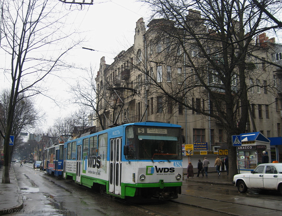 Tatra-T6B5 #4524-4523 5-го маршрута на улице Пушкинской возле перекрестка с улицей Ольминского