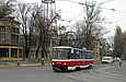Tatra-T6B5 #4572 27-го маршрута на улице 1-й Конной Армии поворачивает на улицу Октябрьской Революции