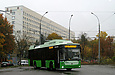 Богдан-Т70117 #2601 18-го маршрута разворачивается на конечной "Больница скорой помощи"