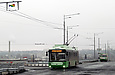 Богдан-Т70117 #2612 35-го маршрута на проспекте Льва Ландау следует по Коммунальному путепроводу
