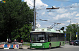 Богдан-Т70117 #2645 12-го маршрута поворачивает с Белгородского шоссе на улицу Деревянко