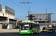 Богдан-Т70117 #2656 31-го маршрута поворачивает с Юбилейного проспекта на проспект Льва Ландау