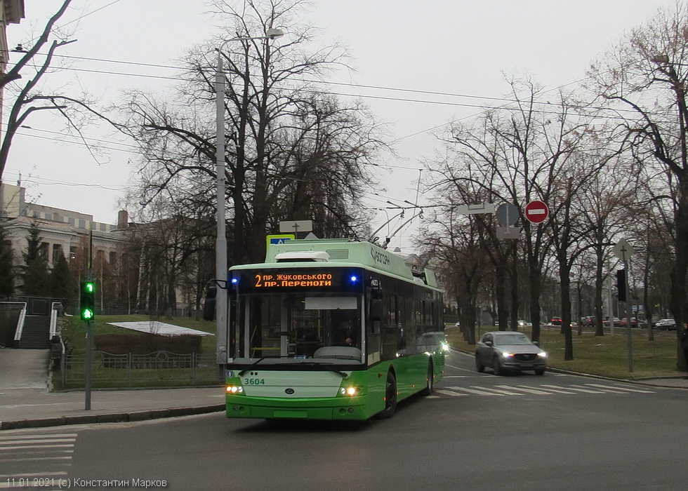 Богдан-Т70117 #3604 2-го маршрута на перекрестке проспектов Независимости и Науки