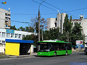 ЛАЗ-Е183А1 #2102 27-го маршрута на проспекте Постышева подъезжает к остановке "Григоровка"