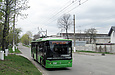 ЛАЗ-Е183А1 #2102 27-го маршрута на Ново-Баварском проспекте подъезжает к остановке "Улица Шульженко"