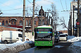 ЛАЗ-Е183А1 #2103 3-го маршрута на улице Кузнечной пересекает Лопатинский переулок