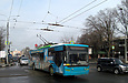 ЛАЗ-Е183А1 #2104 6-го маршрута на проспекте Гагарина пересекает улицу Молочную