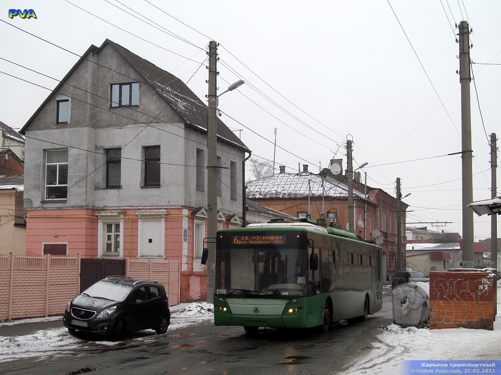 ЛАЗ-Е183А1 #2106 6-го маршрута на улице Кузнечной в районе Плетневского переулка