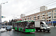 ЛАЗ-Е183А1 #3402 2-го маршрута на проспекте Науки возле улицы Космической