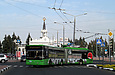 ЛАЗ-Е301D1 #2204 5-го маршрута поворачивает с улицы Ромашкина на улицу Аэрофлотскую